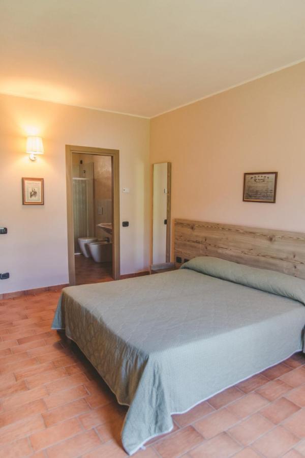 Agriturismo Bassanine Monticelli dʼOngina Exteriör bild