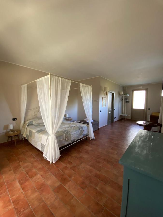 Agriturismo Bassanine Monticelli dʼOngina Exteriör bild