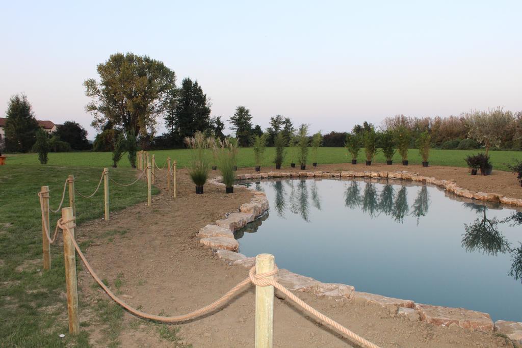 Agriturismo Bassanine Monticelli dʼOngina Exteriör bild