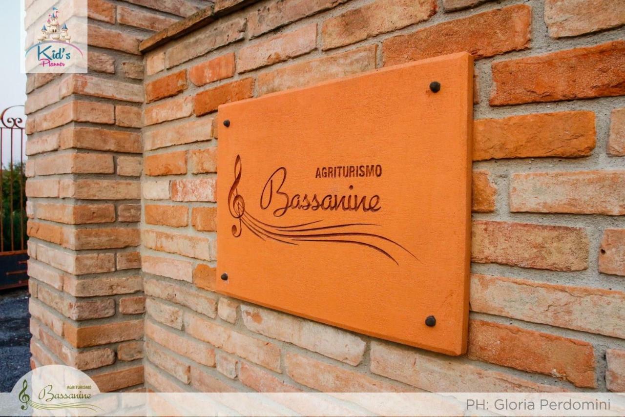 Agriturismo Bassanine Monticelli dʼOngina Exteriör bild